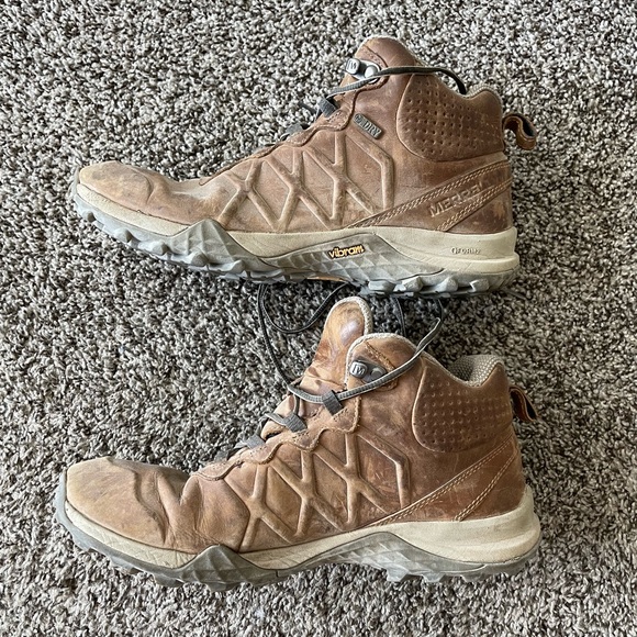 Merrell Shoes - Merrell Siren 3 Peak Mid Waterproof Earth